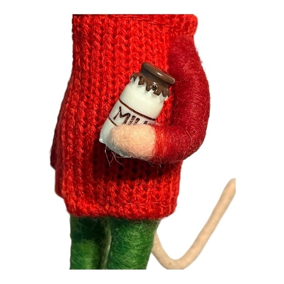 Vintage felt Christmas white mouse holding milk jar red sweater green legging 5” - Picture 9 of 15